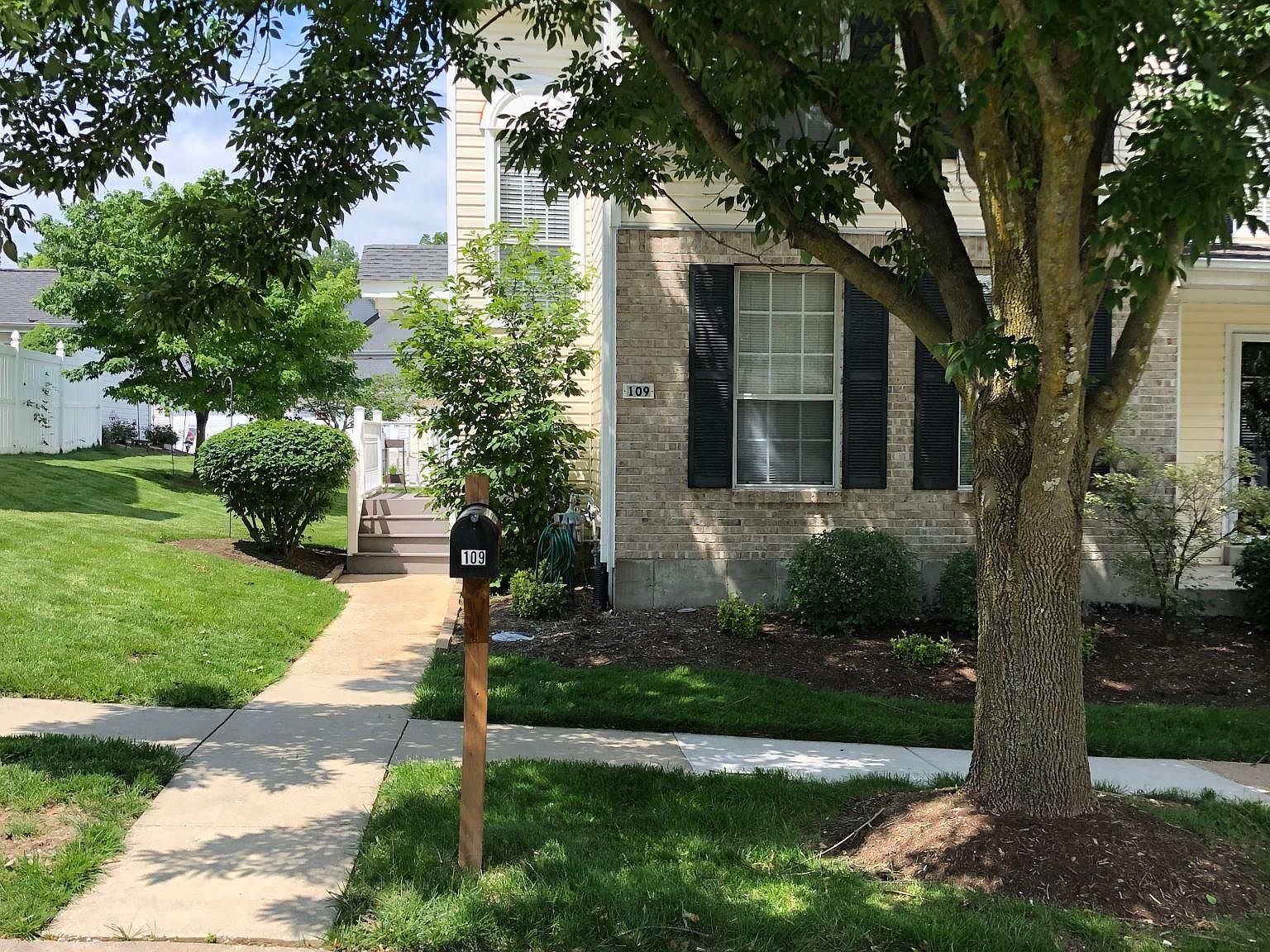 109 Carriage View Dr, Grover, MO 63040 Zillow