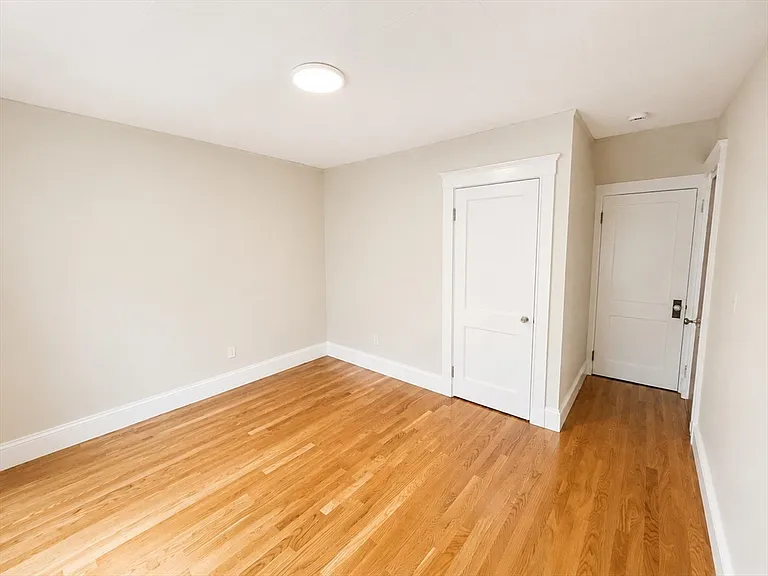 46-48 Cleveland St #1 — Photo 21