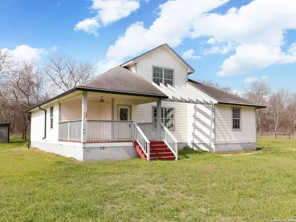 19349 FM 463, Devine, TX 78016