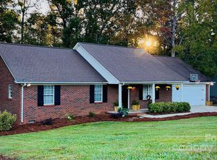 3979 Stoney Creek Dr, Lincolnton, NC 28092