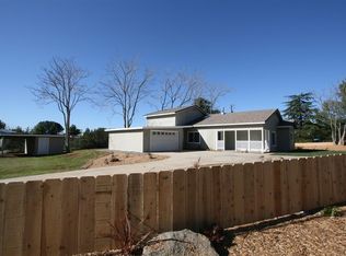 3221 E Victoria Dr, Alpine, CA 91901