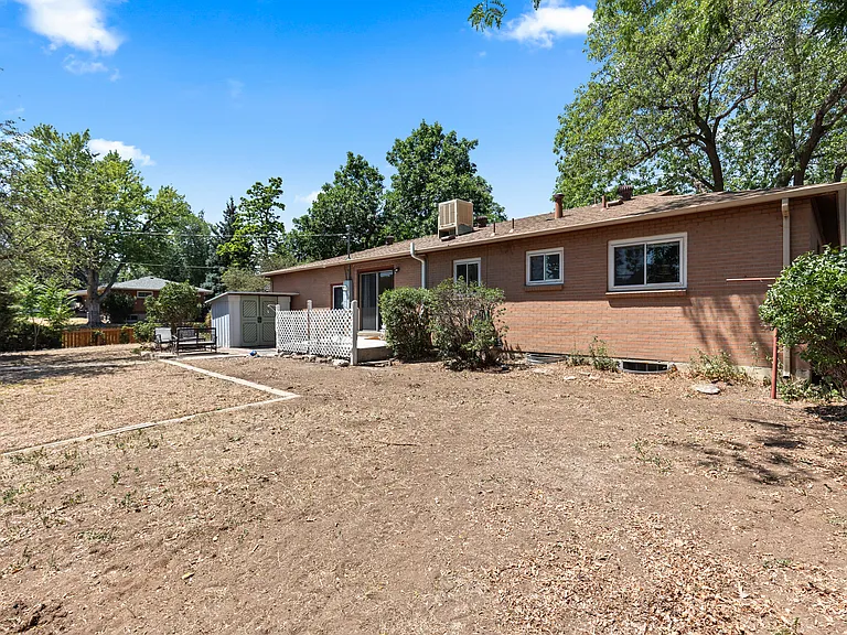 598 S Swadley St — Photo 45