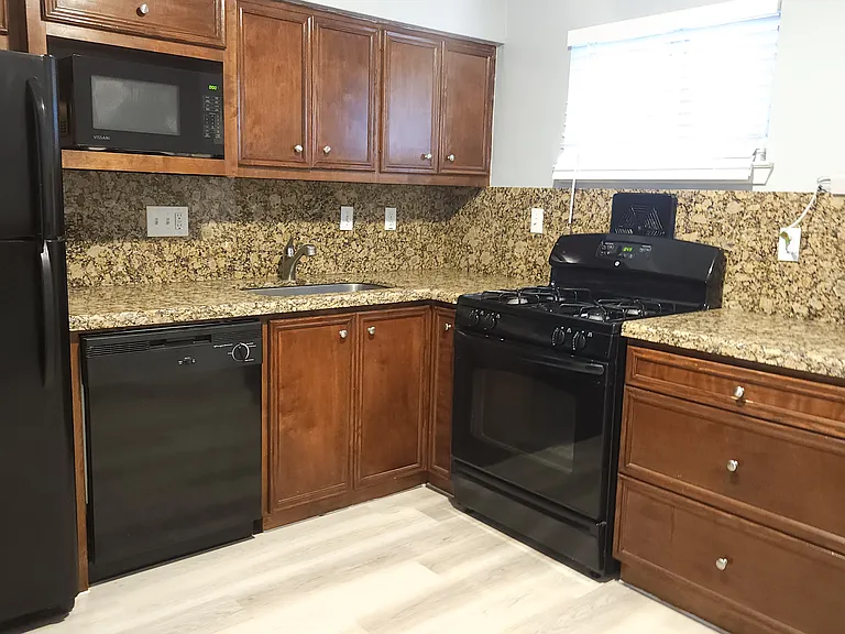 2233 Welch St #5 — Photo 12