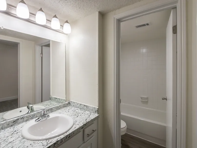Princeton Court — Photo 30