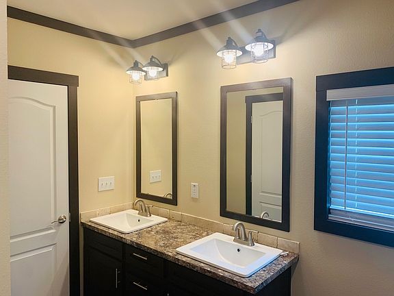 5th image of 920 Century Plaza Dr #220