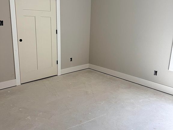 3rd image of 360 N Wright Rd