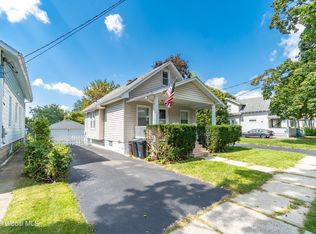 1057 Dean St, Schenectady, NY 12309