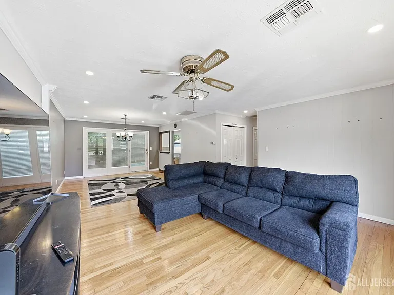 587 Marlboro Rd #1 — Photo 5