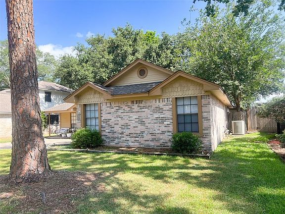 3rd image of 21634 Park Bend Dr