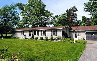 1st image of 11 W Bel Meadow Ln