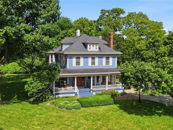 415 Kramer Rd, Oakwood, OH 45419