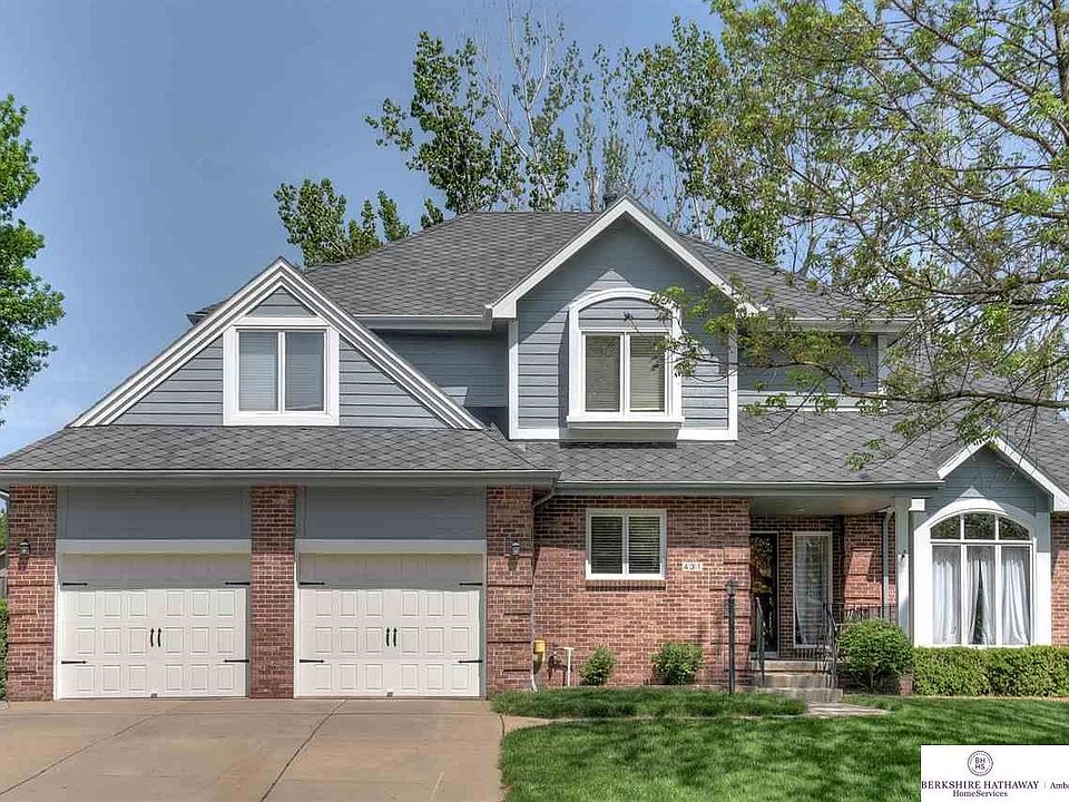 1st image of 431 S 159th Ave