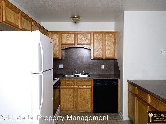 3rd image of 1105 Lansberry Ct APT B