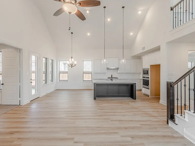 3125 Casa Blanca St — Photo 9