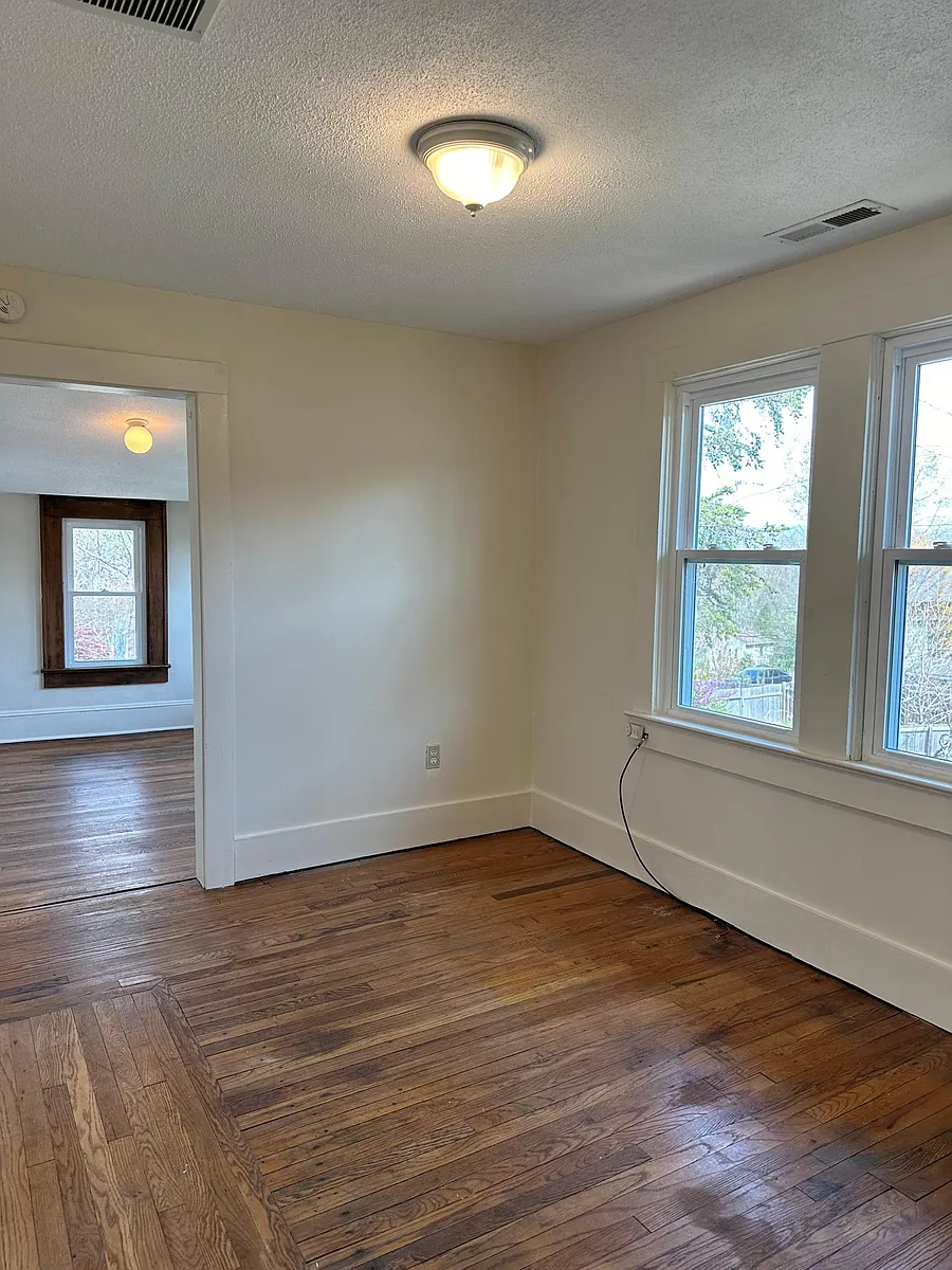 Building Photo - 891 Haywood Rd #3