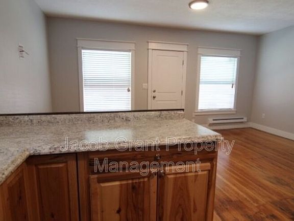 4th image of 321 Lava St