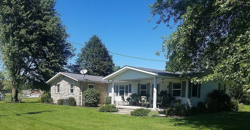 1st image of 1315 NE Santee Dr