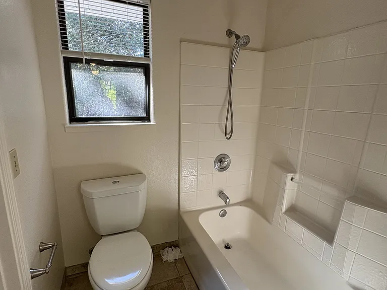 1748 Mount Olive Dr — Photo 16