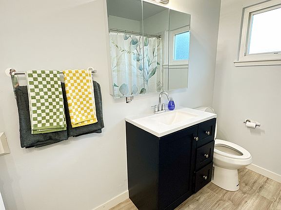 4th image of 901 Tanager Ct