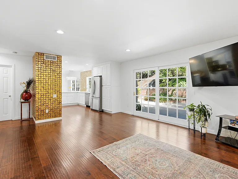 17092 Escalon Dr — Photo 11