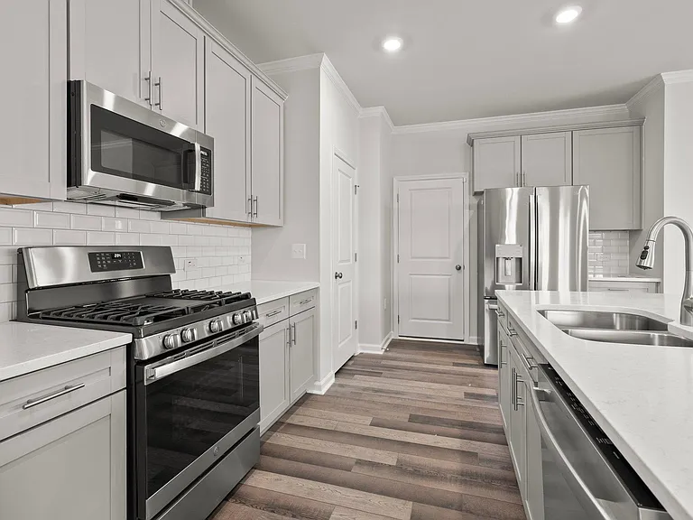 5031 Kota St — Photo 38