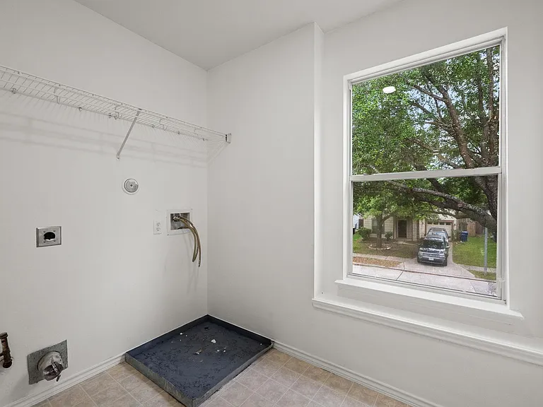 29627 Evergreen Hills Dr — Photo 19