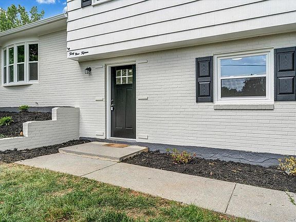 5th image of 3915 Wilmont Ave NW