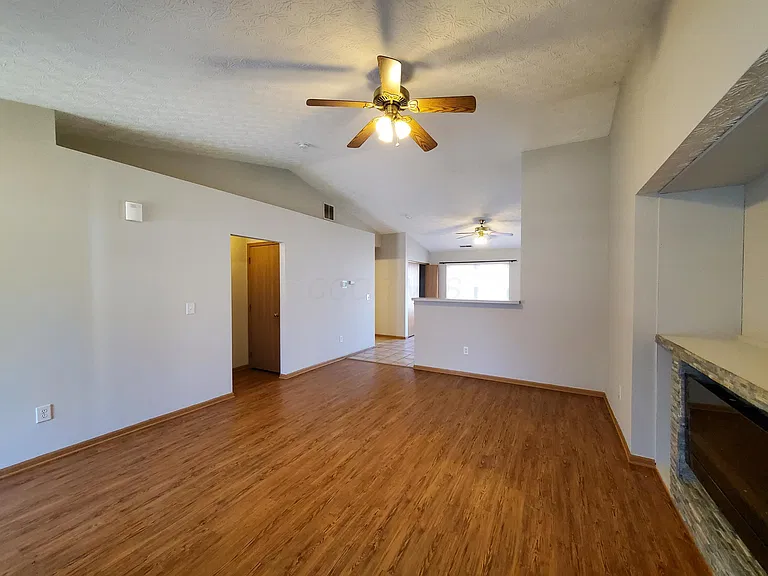 1803 Canopy Ln — Photo 5