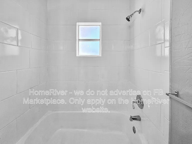 11563 SE 57th Ct — Photo 8