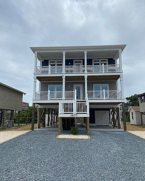 1st image of 3627 W Pelican Dr