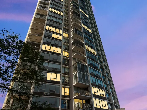 940 W Glenlake Ave #4A, Chicago, IL 60660