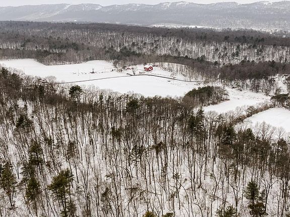 3rd image of 22314 Miller Rd