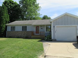 2351 W Thompson Rd, Fenton, MI 48430