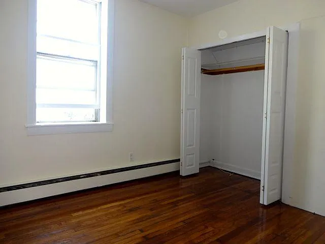722 E 6th St #1R — Photo 7