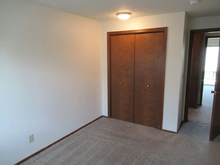 Two Bedroom Apt. w/ Washer and Dryer — Photo 11