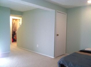 214 Charing Ct, Sterling, VA 20164