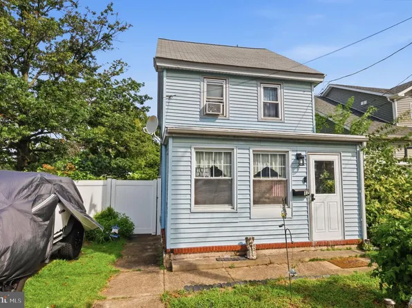 17 Polk St, Riverside, NJ 08075
