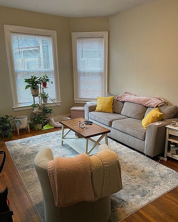 1st image of 56 Brantford Pl #3