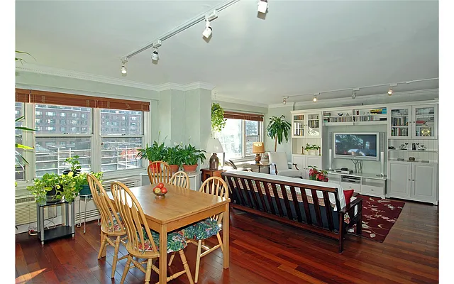 Sold by Douglas Elliman | media 20