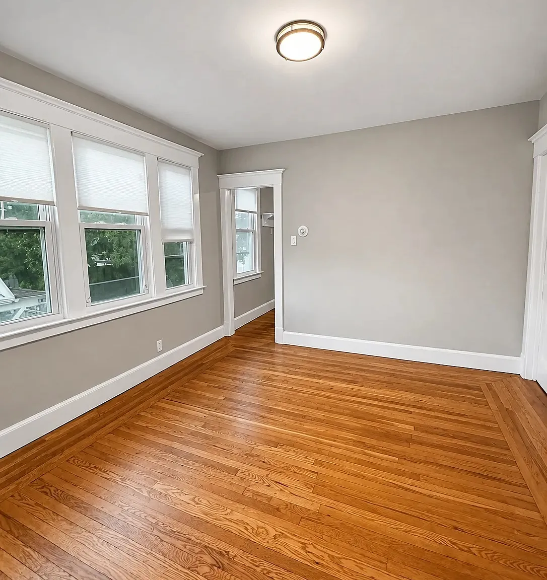 3 bed, 1.0 bath, 2846 sqft, $2,500 — Photo 4