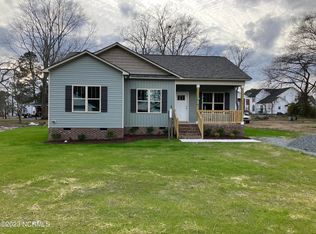 207 E 3rd St, Kenly, NC 27542