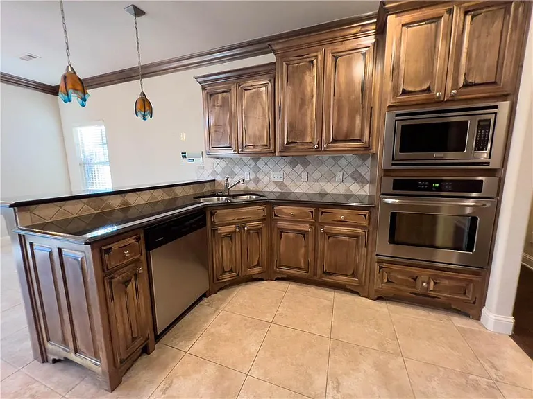 4608 W Quelinda Dr — Photo 5