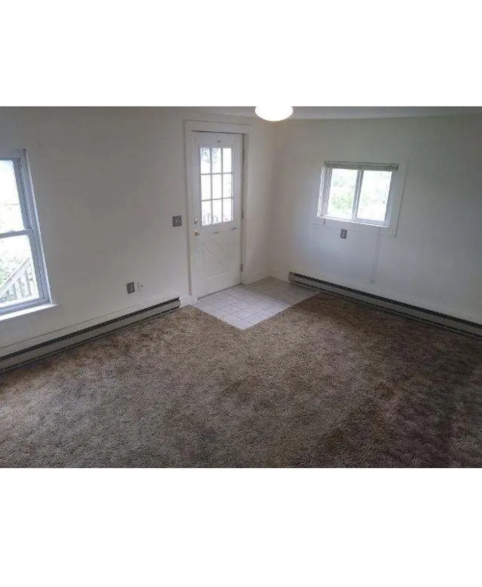 2 bed, 900 sqft, $900 — Photo 2