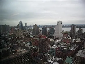 Rented by R New York