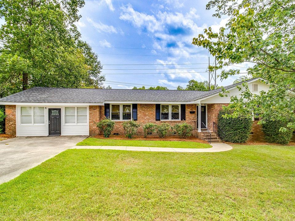 1st image of 611 N Eden Dr