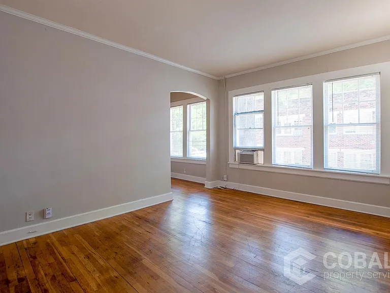 678 Somerset Ter NE #10 — Photo 2