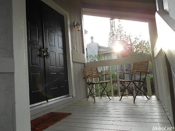 3rd image of 9843 Golden Dr