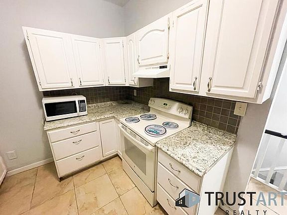 2nd image of 2446 N 33rd St Floor 2