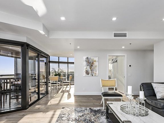 5th image of 200 Harbor Dr Unit 2902