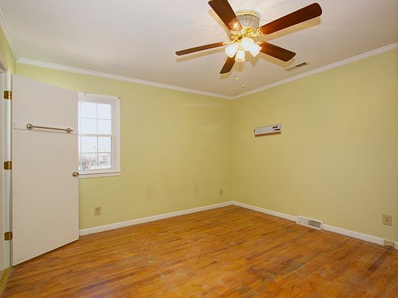 4th image of 604 Orourke Dr